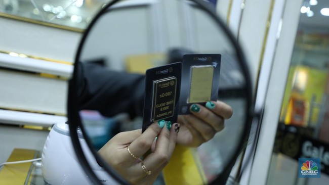 Harga Emas Galeri 24, UBS, Antam, dan Antam Retro Awal September Kompak Jatuh