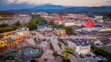 Pigeon Forge Tennessee yang Ramai Wisatawan Berkat Warisan Dolly Parton dan Dollywood