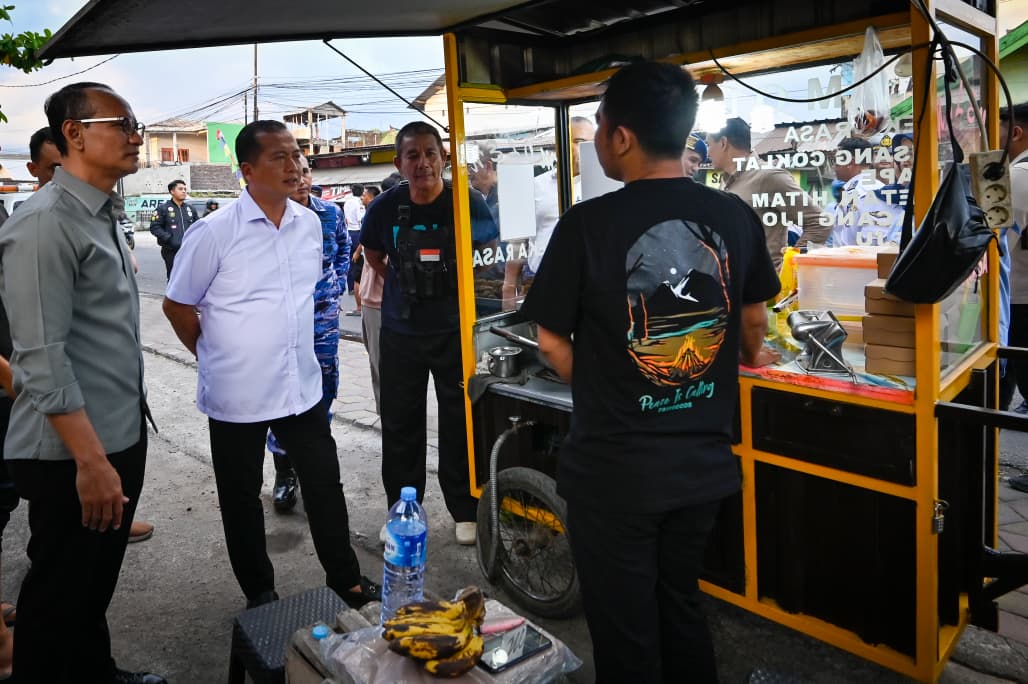 Gubernur NTB dan Wali Kota Mataram Turun ke Simpang Rembiga, UMKM Jadi Prioritas Penataan Macet
