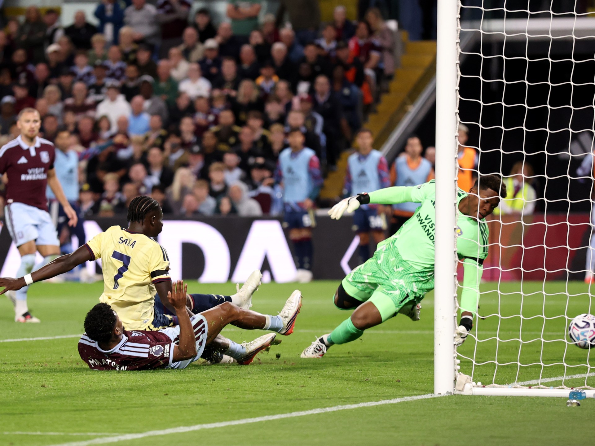 Arsenal Kunci Posisi Papan Atas, Aston Villa Terpuruk Tanpa Poin