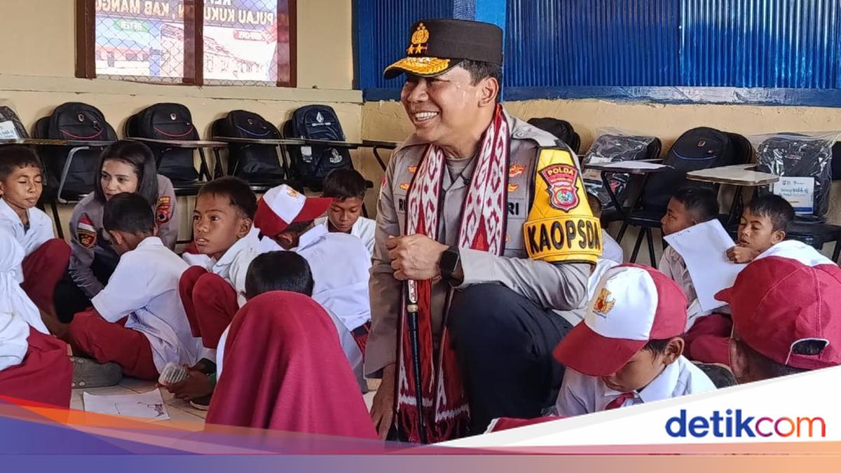 Kapolda NTT Resmikan Renovasi Madrasah di Pulau Kukusan, 46 Siswa Terdampak Gempa Terima Trauma Healing