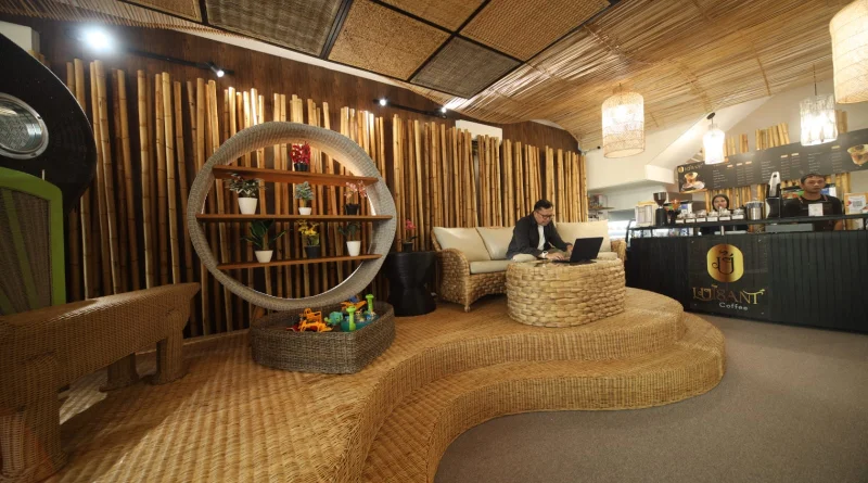 Luisant Coffee by Wangi Furniture Buka di Cirebon, Padukan Kedai Kopi dengan Galeri Furnitur Bernuansa Homey