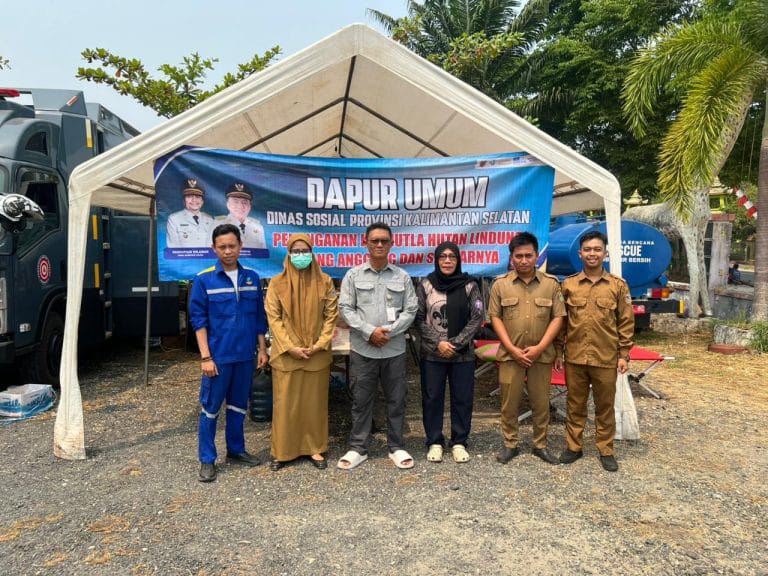 Dinkes Kalsel Siagakan Petugas 24 Jam Lawan Dampak Kabut Asap Karhutla, 100 Ribu Masker Dibagikan ke Warga