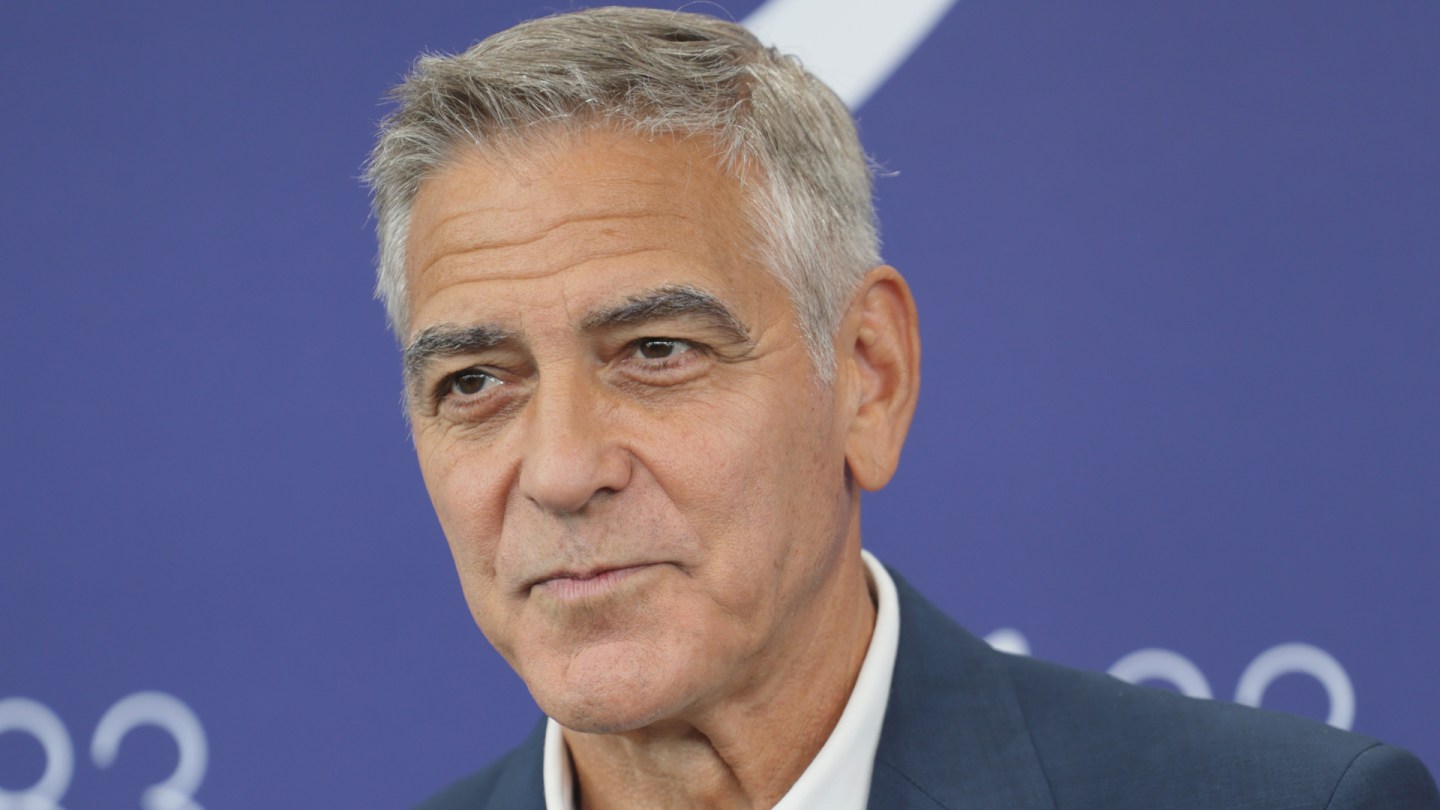 George Clooney Pilih Tak Menyutradarai demi Anak Kembarnya yang Berusia 9 Tahun