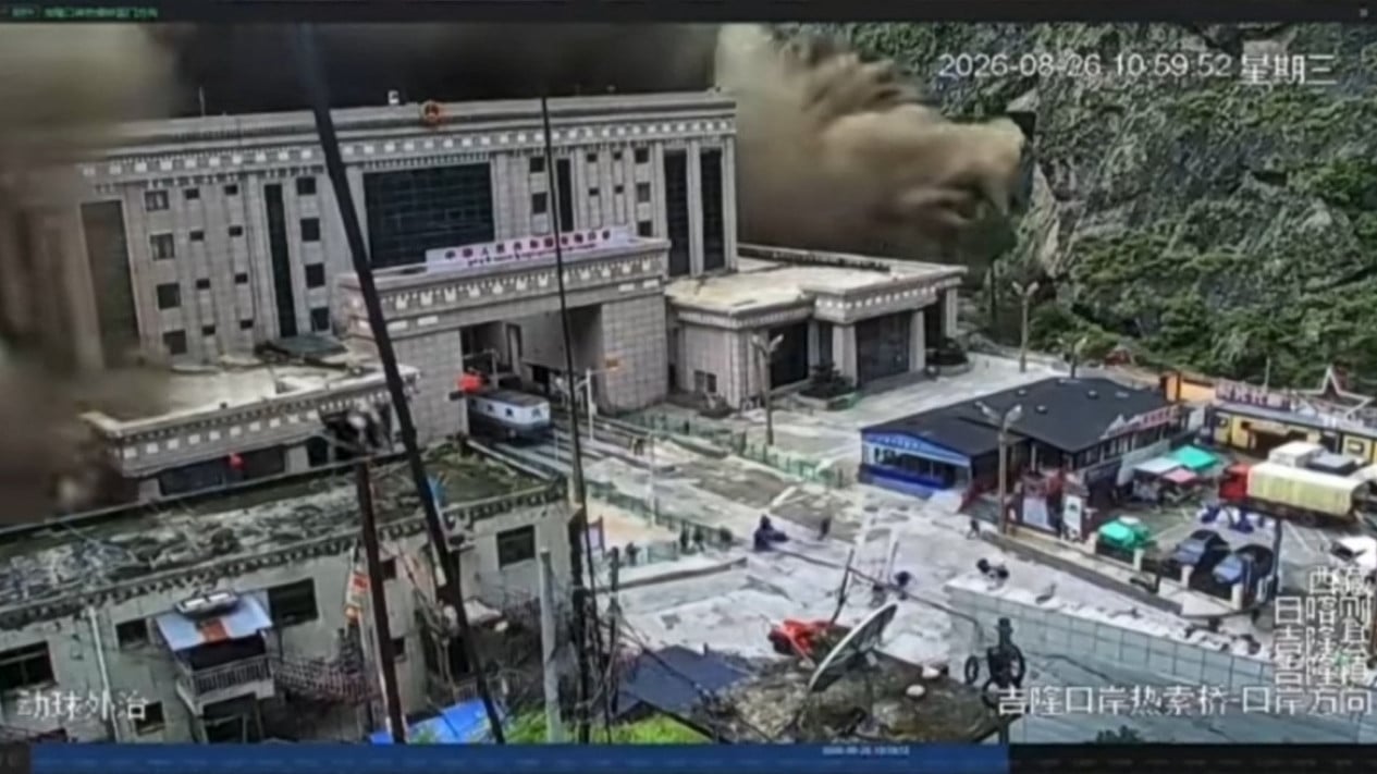 China Batasi Akses Informasi Banjir Bandang Tibet, Sistem Pencarian 546 Orang Terhambat