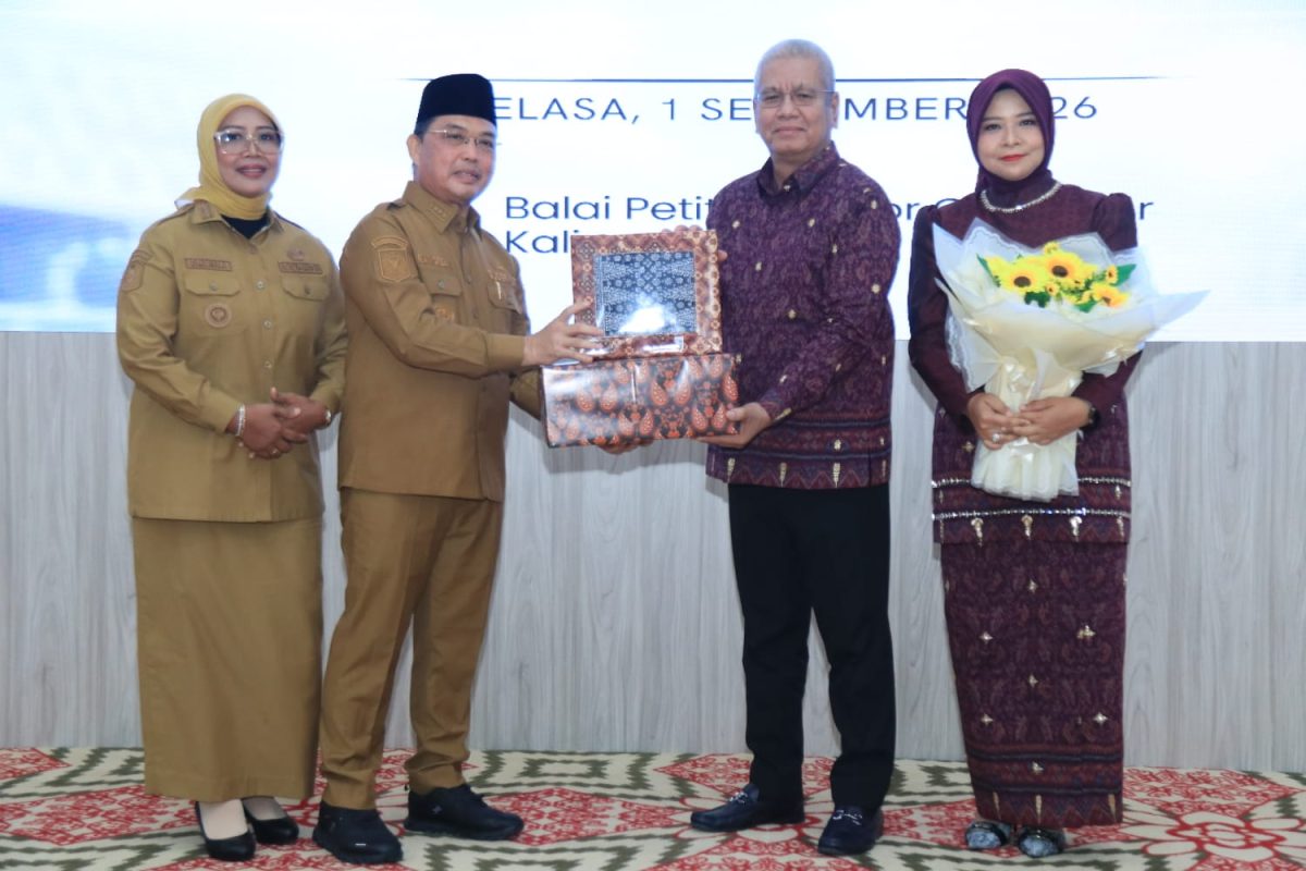 Sekda Kalbar Harisson Resmi Purna Tugas Setelah 32 Tahun, Gubernur Ria Norsan Berpesan: Jabatan Pensiun, Pengabdian Tidak