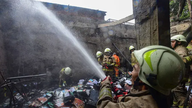 Korsleting Listrik dan Bakar Sampah Dominasi 457 Kebakaran Jakarta Sepanjang Musim Kemarau