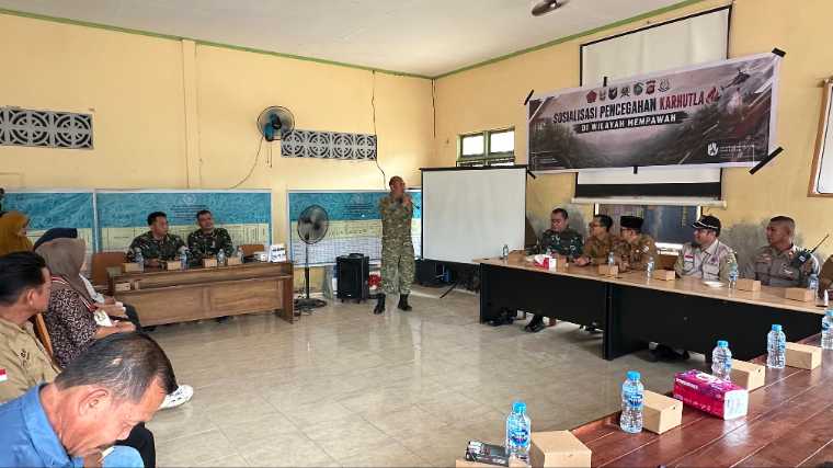 Cegah Karhutla dari Desa, TNI dan Pemkab Mempawah Edukasi Warga Sengkubang
