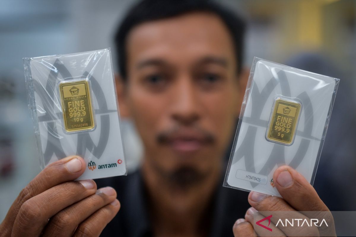 Harga Emas Antam di Kalimantan Selatan Ikut Anjlok Rp 40.000 ke Rp 2,624 Juta per Gram, Buyback Ikut Turun