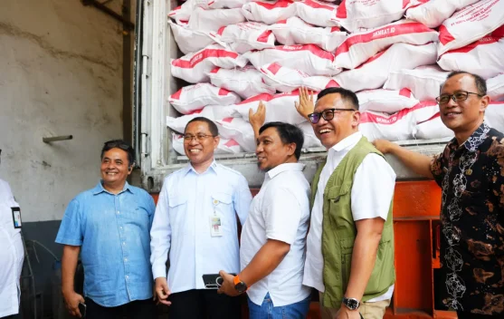 ID FOOD Kirim Perdana 40 Ton Karkas Ayam Layer ke Makassar dan Papua, Kebutuhan 150 Ton per Bulan