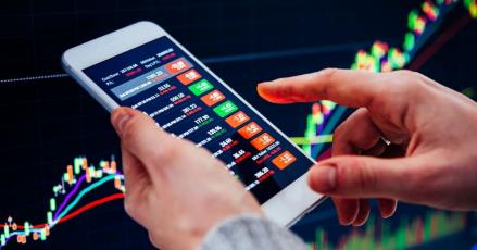 IHSG Melemah Tipis, Mirae Asset: Akumulasi Asing di Bank Jadi Katalis Penguatan