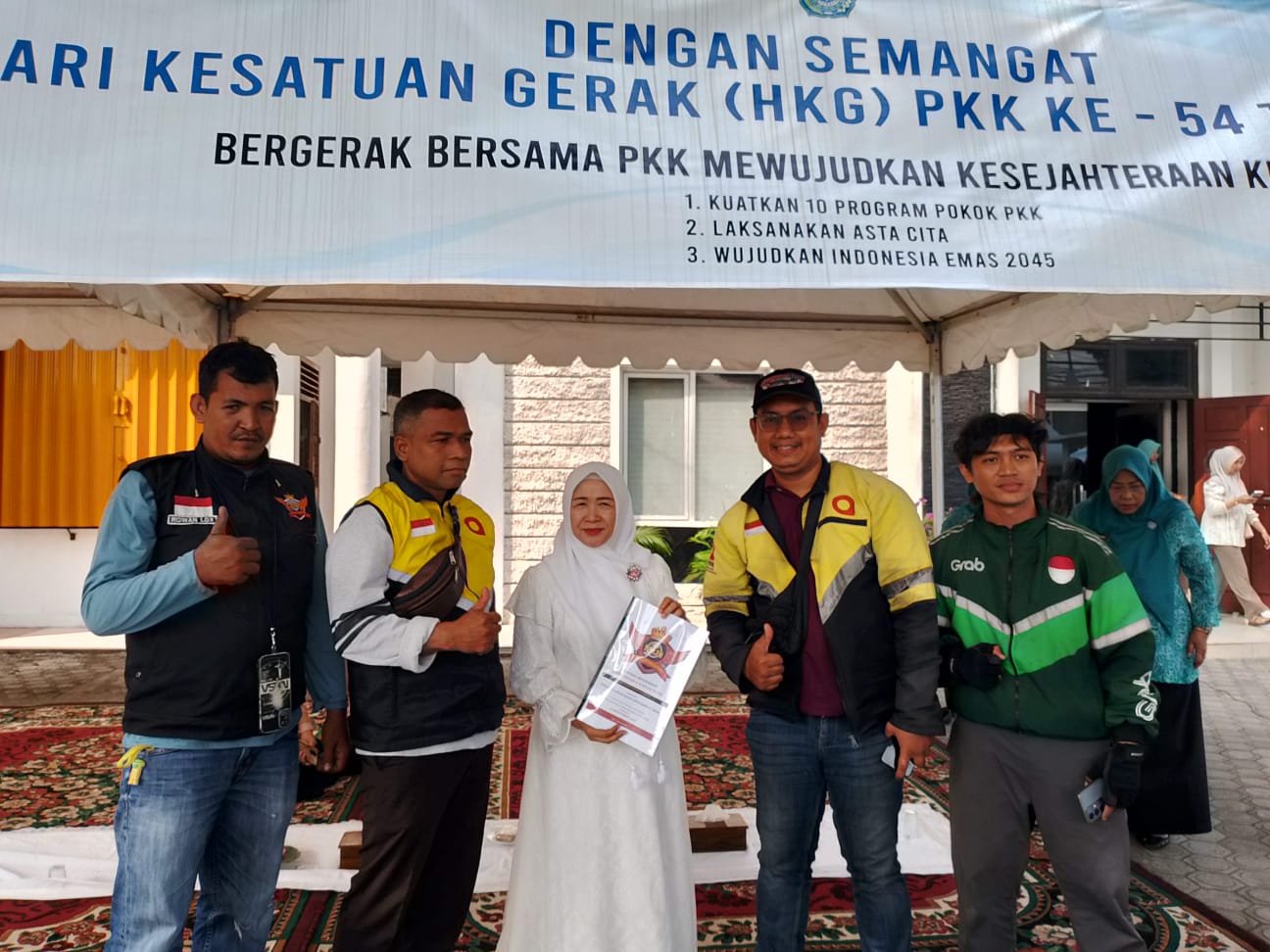 TP PKK Jambi dan Bapenda Hadirkan Layanan Samsat Keliling dalam Kegiatan Rabu Berkah