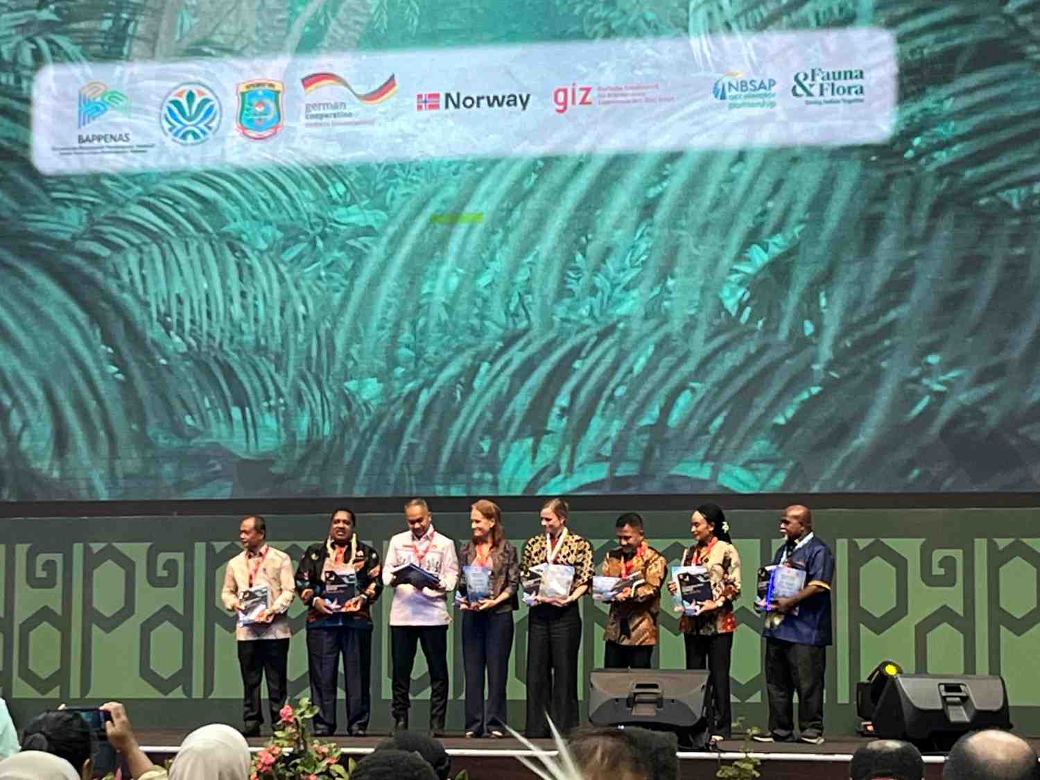 Stella Misiro Dorong Keterlibatan DPRP Jalur Pengangkatan dan Tokoh Adat dalam Pra-Musrenbang Otsus 2027 di Sorong