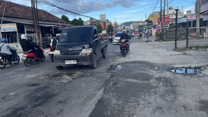 Anggaran Dinas PU Bandar Lampung Tembus Rp 468 Miliar, 100 Titik Jalan Rusak Bakal Diperbaiki Mulai Oktober 2026