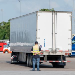 110 Sekolah Pelatihan CDL Ditutup Pemerintah AS, Texas Paling Terdampak