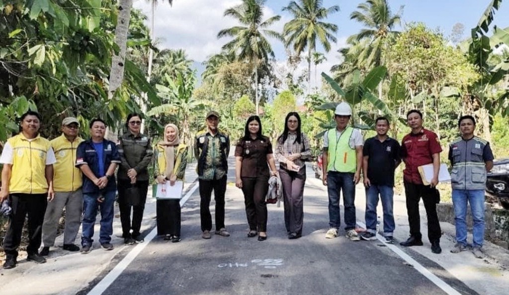 Proyek Rp2,9 Miliar Rampung, Jalan Ampera Moyag Todulan Kini Beraspal, Dinas PUPR Kotamobagu Serah Terima