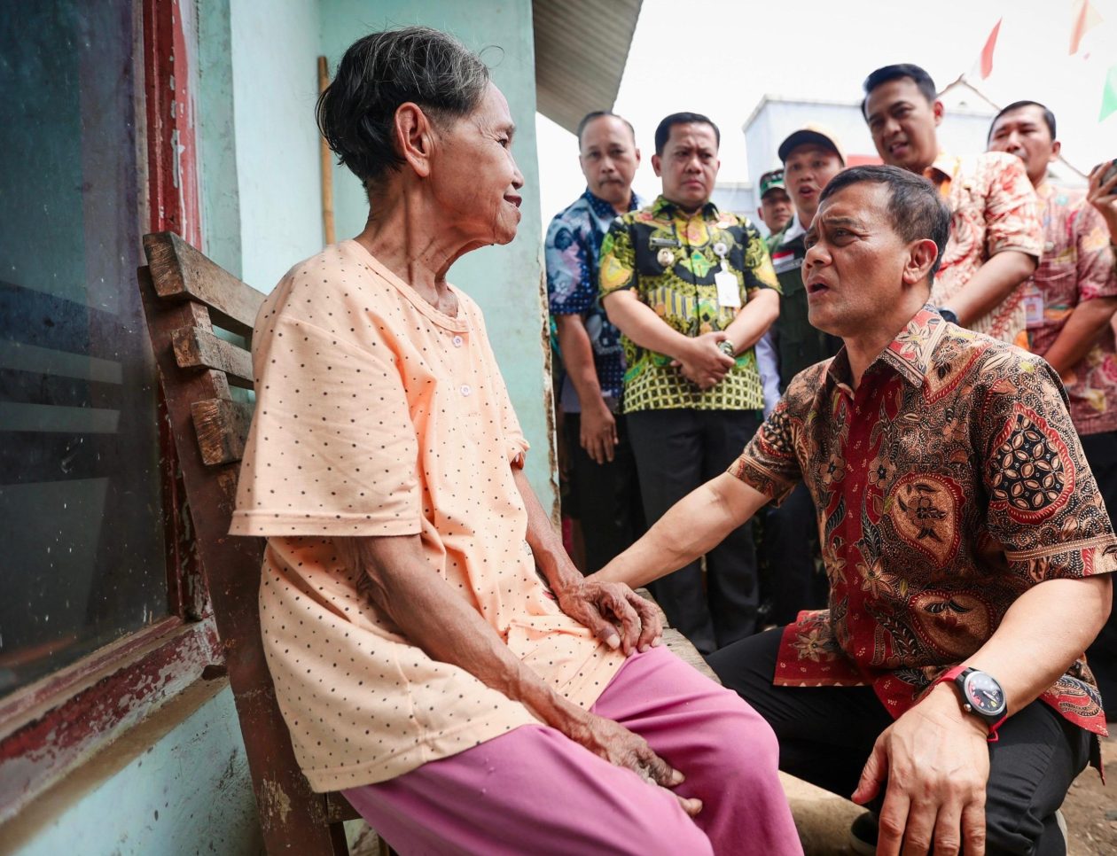 Bansos Darmi di Pekalongan Terhenti Usai KTP Dipakai Judol, Gubernur Ahmad Luthfi Pulihkan Hak Lansia Miskin