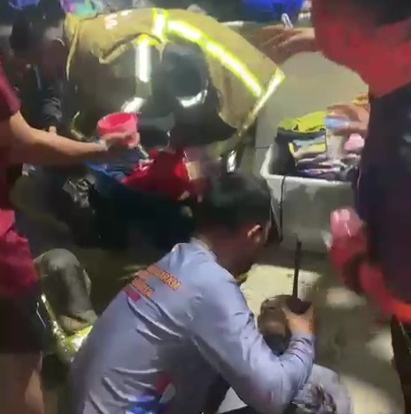 Karhutla di Tiga Titik Sematang Borang Buat 3 Petugas Damkar Palembang Pingsan, Api Sempat Dekati Rumah Warga