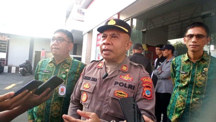 Polres Kotamobagu Turun ke SPBU Antisipasi Antrean Panjang, Minta Konsumen Isi Setengah Tangki Dulu