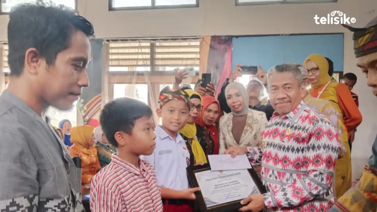 Bupati Muna Soal Jam Mengajar Guru PPPK: Jangan Alihkan ke Keluarga Kasek, Sanksi Copot Menanti