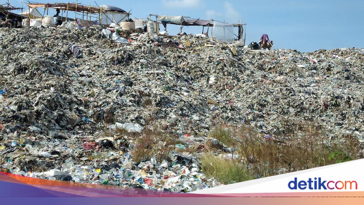 Antisipasi Kebakaran TPA Kopiluhur Saat Kemarau, DLH Kota Cirebon Siagakan Tanah Uruk dan Tangki Air