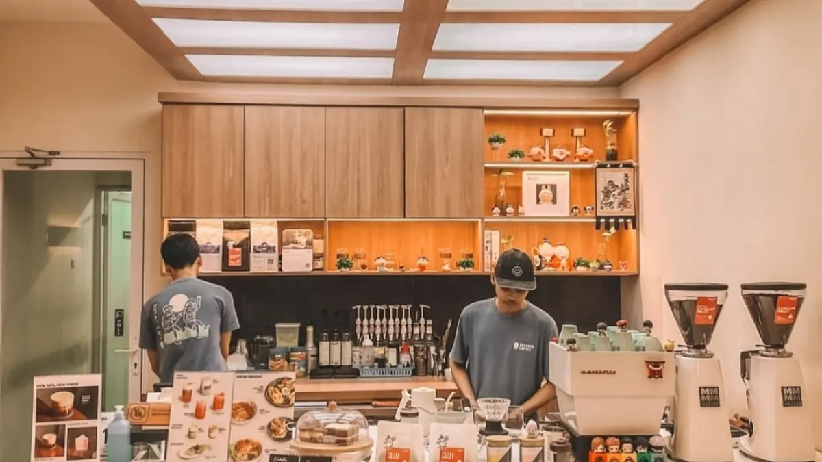 10 Tempat Nongkrong Hits di Surabaya: dari Coffee Shop hingga Listening Bar