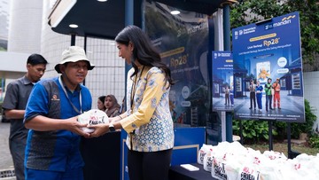 Bank Mandiri Bagi 280 Paket Makanan, Cukup Transaksi Rp28 via Livin'