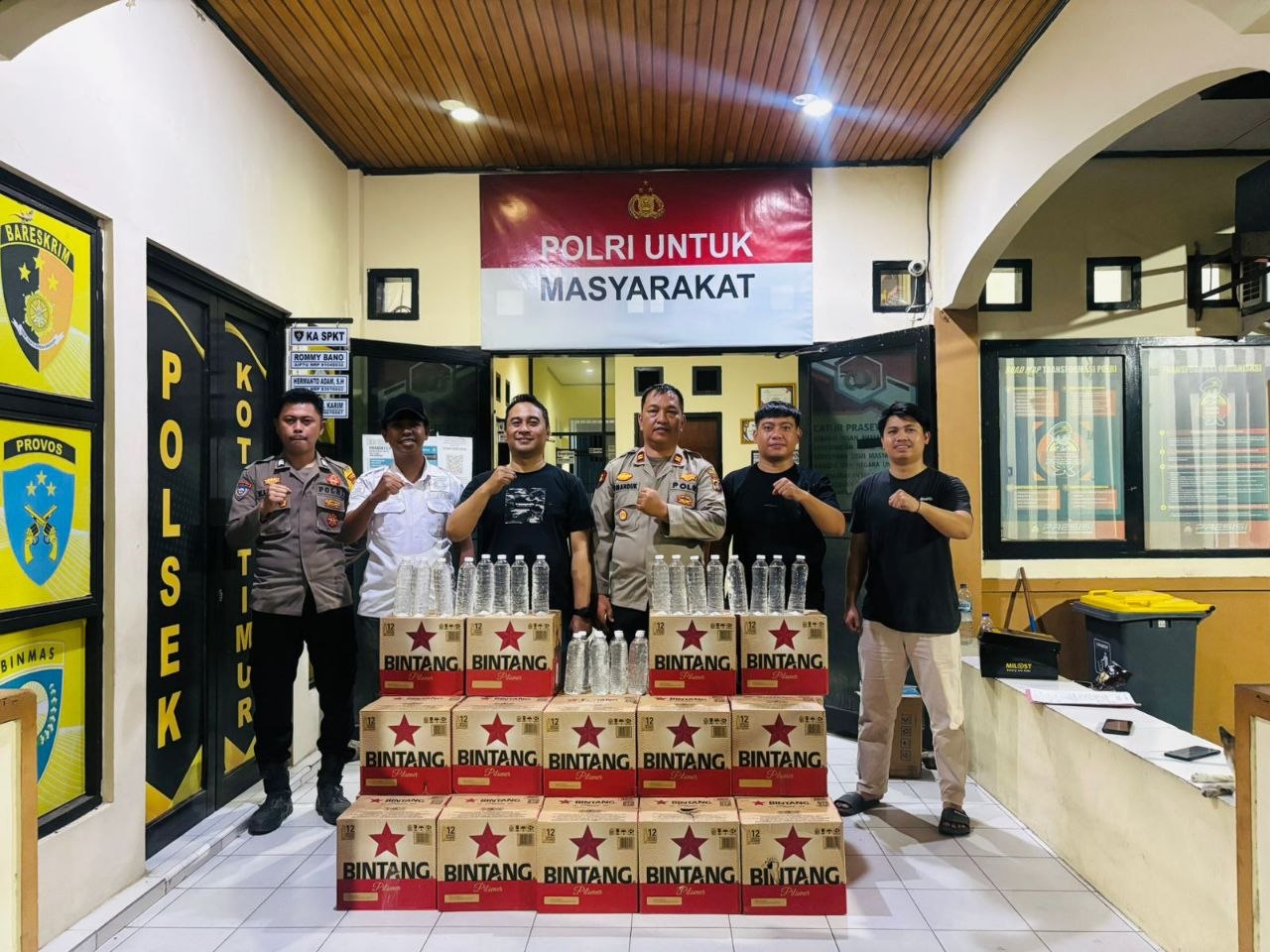 Polsek Kota Timur Sita 29 Dus Bir Bintang dan 24 Botol Cap Tikus dari Warung di Padebuolo