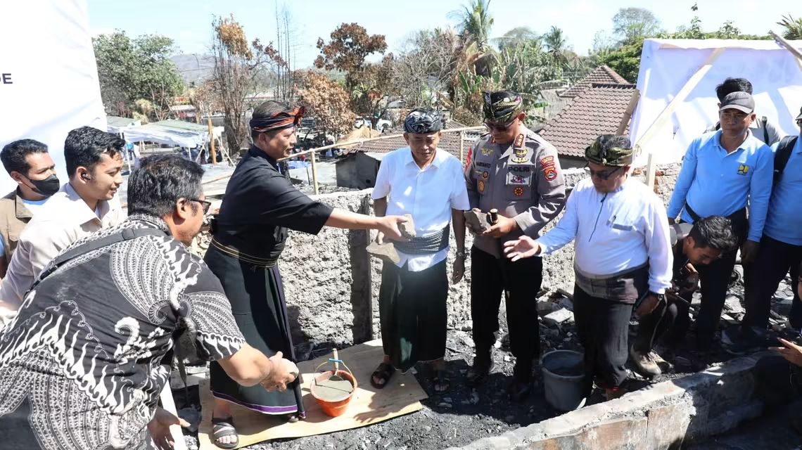 Pemkab Lombok Tengah Mulai Rekonstruksi 75 Rumah Adat Sade Pasca-Kebakaran, Ritual Nyemulaq Jadi Penanda