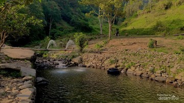 Centhung Blumbang Tawangmangu: Camping di Lereng Lawu dengan HTM Mulai Rp 10.000