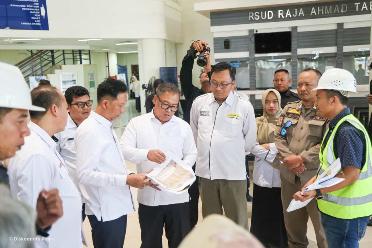 Wagub Kepri Tinjau Langsung Pengerjaan RSUD RAT dan Masjid Raya Nur Ilahi, Rp 35,9 Miliar Digelontorkan untuk Dua Proyek