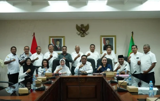Wagub Maluku Abdullah Vanath Respons Keluhan Warga 9 Negeri di Kepulauan Lease yang Mengalami Eksodus Besar-besaran