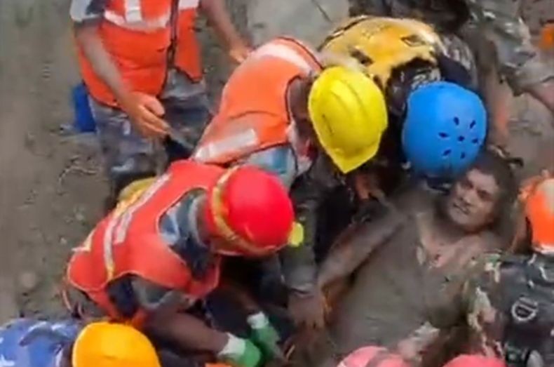 2 Pekerja PLTA Nepal Dievakuasi Setelah 9 Hari Terperangkap di Terowongan Banjir