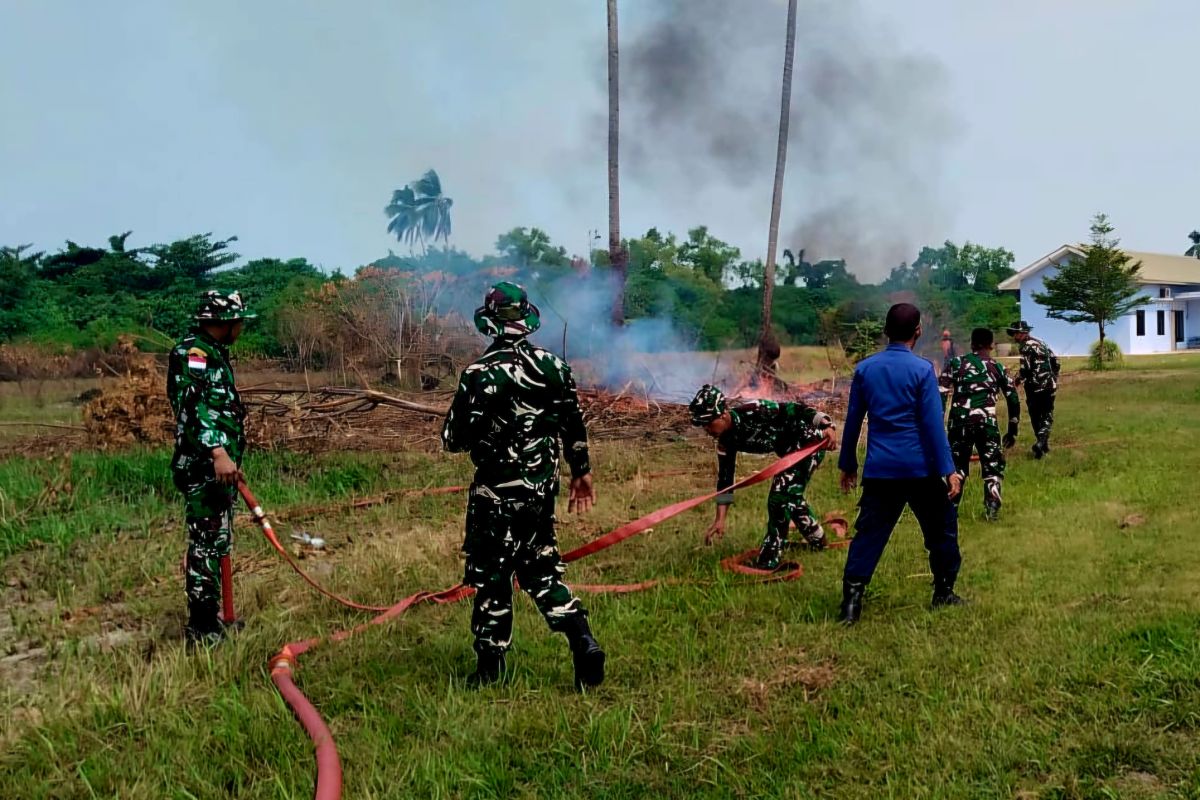 Disdamkarmat Natuna dan Lanud RSA Perkuat Sinergi Penanganan Kebakaran
