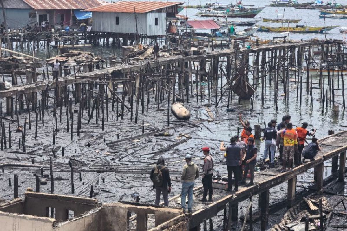 Labfor Polda Papua Olah TKP Kebakaran di Pantai Mandala Jayapura yang Hanguskan Rumah 2.000 Warga