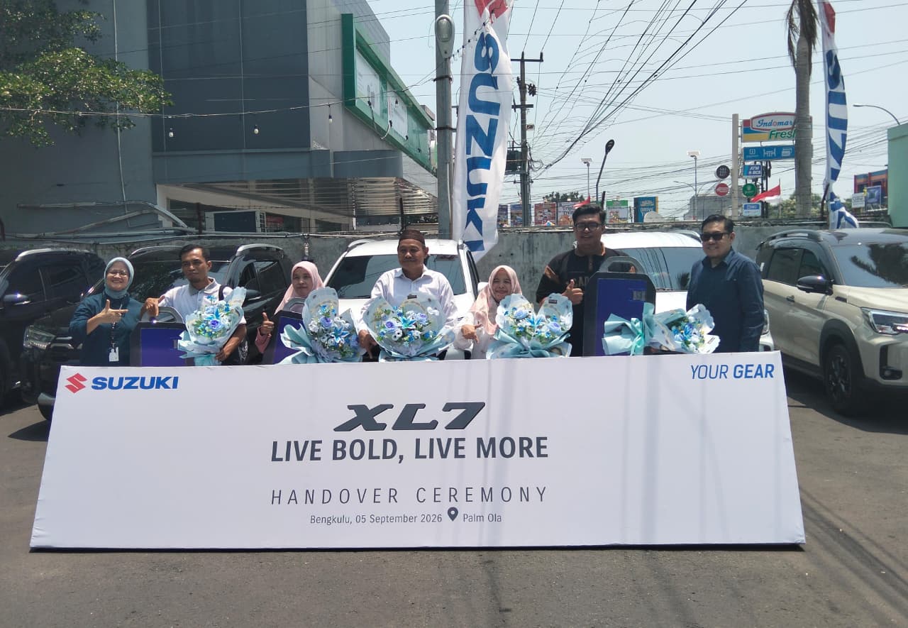 Seremoni Penyerahan Perdana Suzuki XL7 Terbaru Digelar di Bengkulu, 5 Konsumen Awal Terima Unit Hybrid