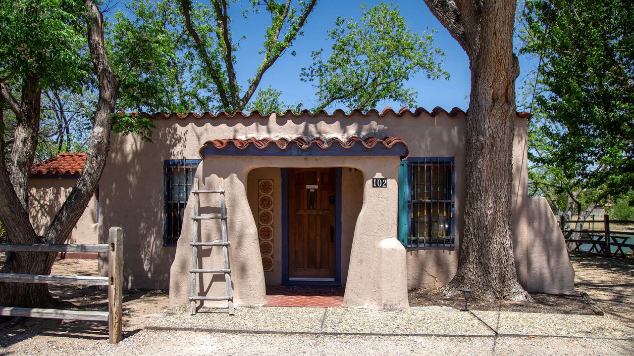 Pilihan Penginapan Dekat Carlsbad Caverns: Dari Adobe Casita hingga Hotel Keluarga