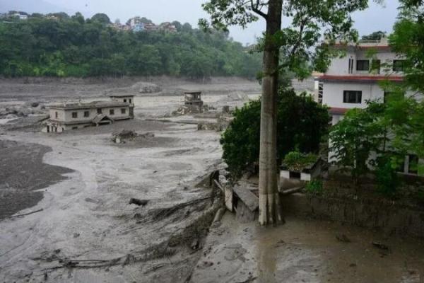 Korban Tewas Banjir Bandang Nepal-China Capai 1.325 Orang, 5.584 Masih Hilang
