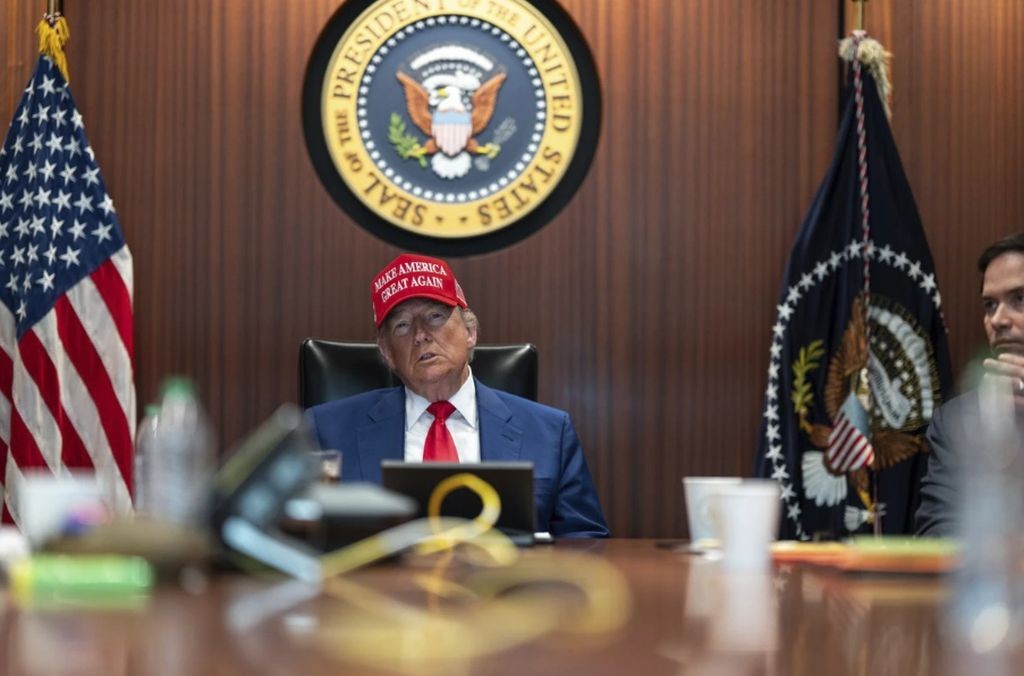Trump Sebut Perang Iran Masalah Kecil, Bantah Pernyataan Wapres Vance