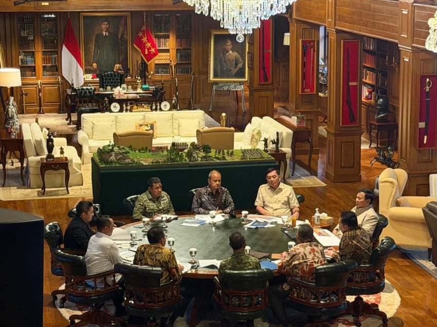 Prabowo Instruksikan Jaksa Agung Tuntaskan Penertiban Kawasan Hutan hingga ke Akar