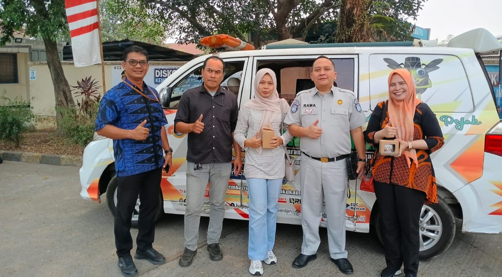 Samsat Keliling Buka Layanan di PT Primajuli Sukses Tigaraksa, Karyawan Bisa Bayar Pajak Tanpa ke Kantor