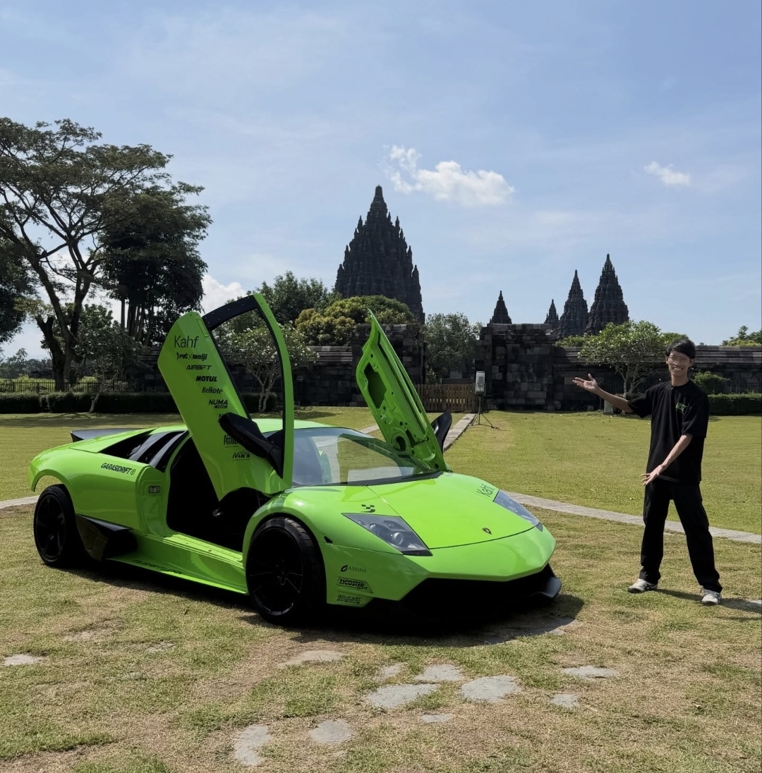 Garasi Drift Bangun Lamborghini Murcielago V12 Khusus Aksi Sliding