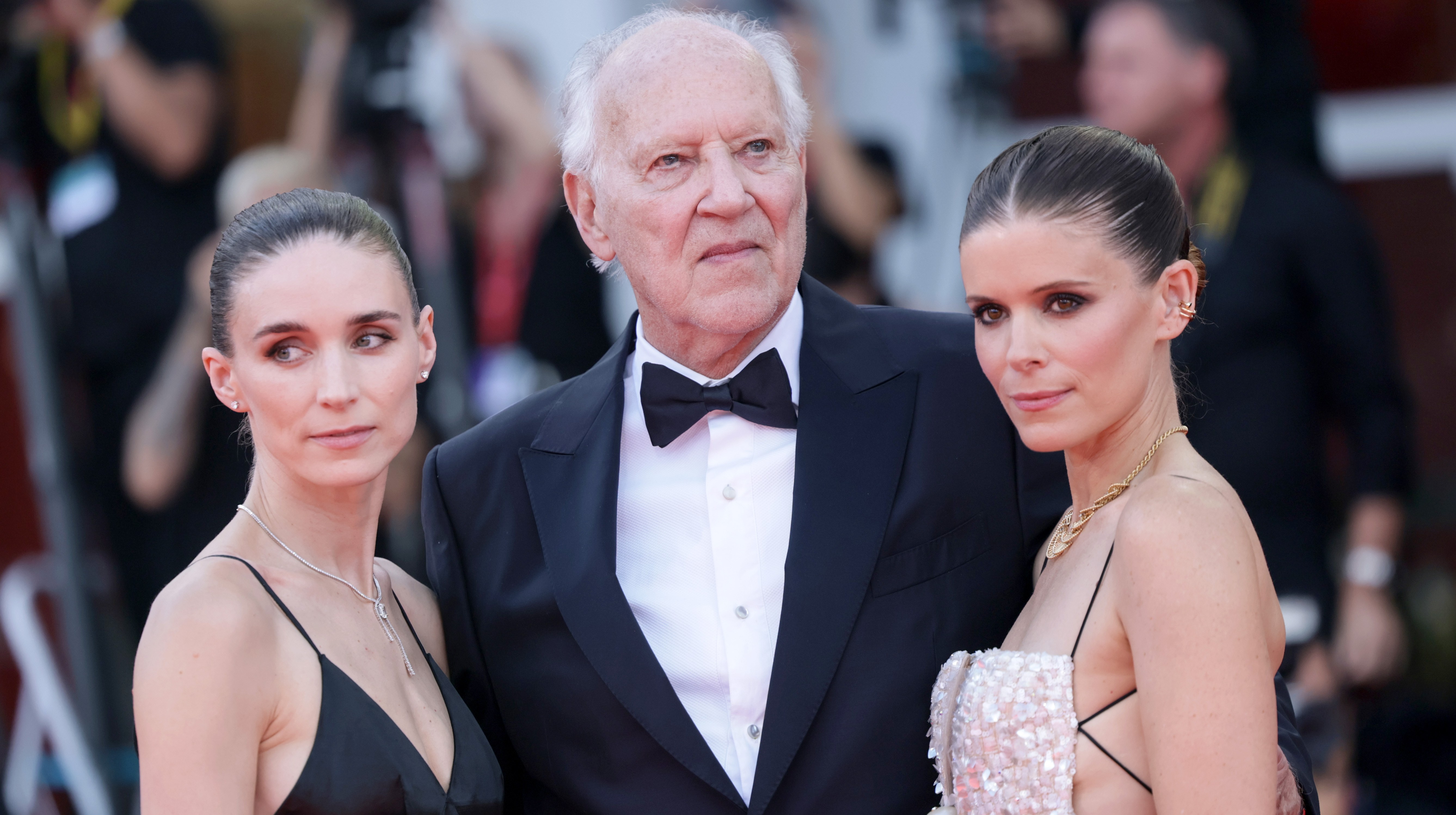 Film Bucking Fastard Raih Standing Ovation 6 Menit di Venice Film Festival