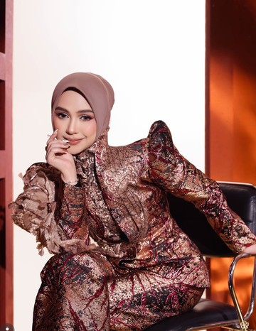 Ria Ricis Tampil Elegan Lewat Sesi Pemotretan Visual Dramatis