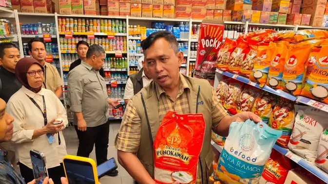 Stok Beras Bulog 4,9 Juta Ton, Siap Banjiri Pasar demi Tekan Harga