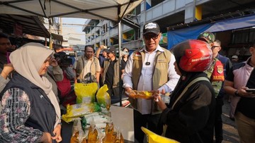 Bulog Guyur 110.000 Ton Beras ke Pasar dan Ritel untuk Redam Inflasi
