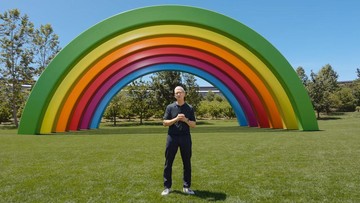 Tim Cook Mundur dari CEO Apple, Wariskan Blunder Game dan App Store