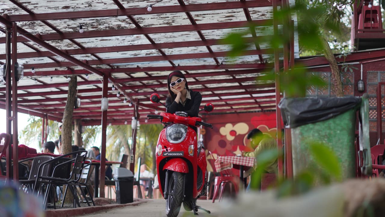 Honda Scoopy Jadi Pelengkap Gaya Harian Anak Muda Palembang, Padukan Desain Retro dan Fitur Modern