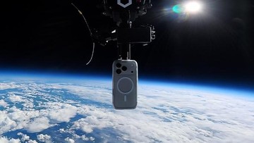 RhinoShield Jatuhkan iPhone 17 Pro dari Ketinggian 30,6 Km, Rebut Rekor Guinness