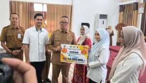 Bupati Tabalong Serahkan Santunan Rp 42 Juta ke 3 Keluarga Relawan UPBS, 2.150 Peserta Baru Disiapkan